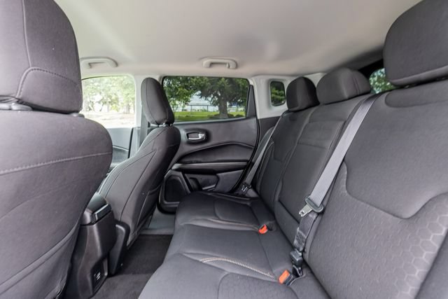 Used 2018 Jeep Compass Sport w/ Mopar Graphics Package FWD image 15