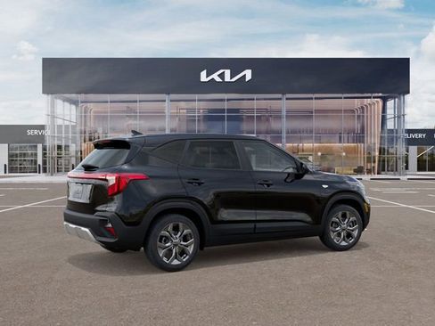 New 2026 Kia Seltos LX image 6
