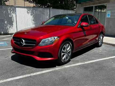 Used 2018 Mercedes-Benz C 300 4MATIC Sedan image 3