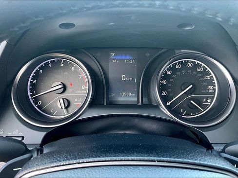 Used 2023 Toyota Camry SE image 13