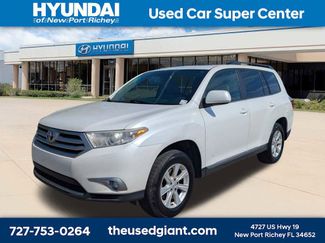 Used 2011 Toyota Highlander SE w/ Tow Pkg FWD video 1