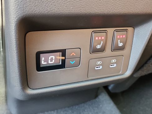 New 2026 Nissan Rogue Platinum w/ Platinum Premium Package image 8