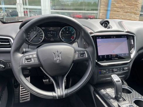 Used 2022 Maserati Ghibli Trofeo RWD image 32