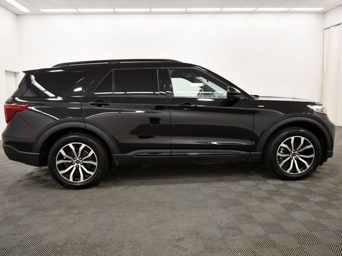 Used 2023 Ford Explorer ST-Line w/ Class IV Trailer Tow Package AWD/4WD image 9