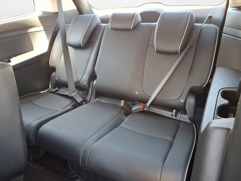New 2026 Honda Odyssey Touring image 11