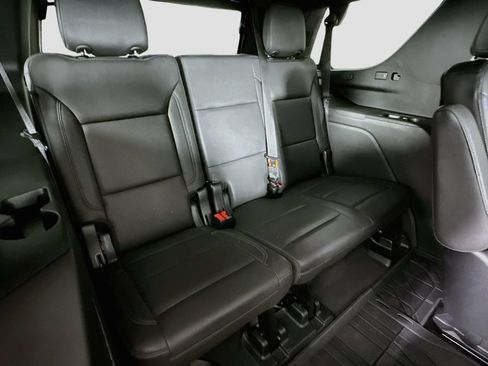 Used 2023 Chevrolet Tahoe Z71 w/ Luxury Package AWD/4WD image 28