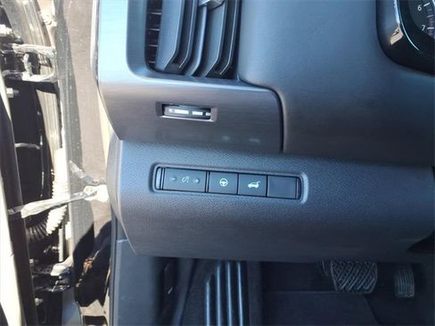 Used 2022 Nissan Pathfinder SL image 19