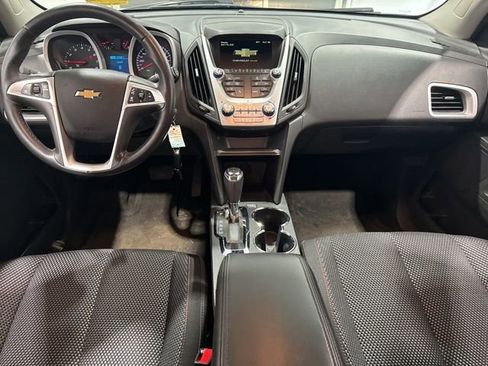 Used 2017 Chevrolet Equinox LT w/ Convenience Package image 11