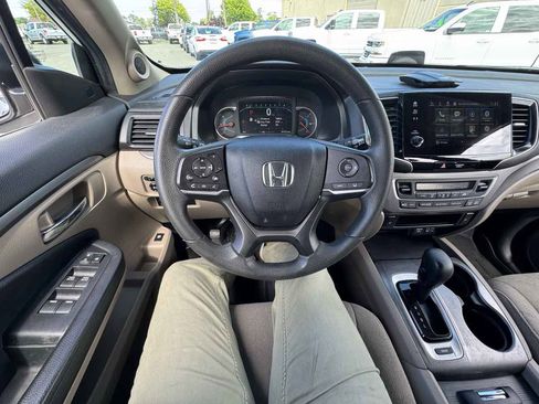 Used 2020 Honda Pilot EX image 34