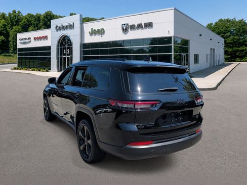 Used 2023 Jeep Grand Cherokee L Laredo AWD/4WD image 4