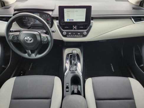Used 2025 Toyota Corolla LE FWD image 30
