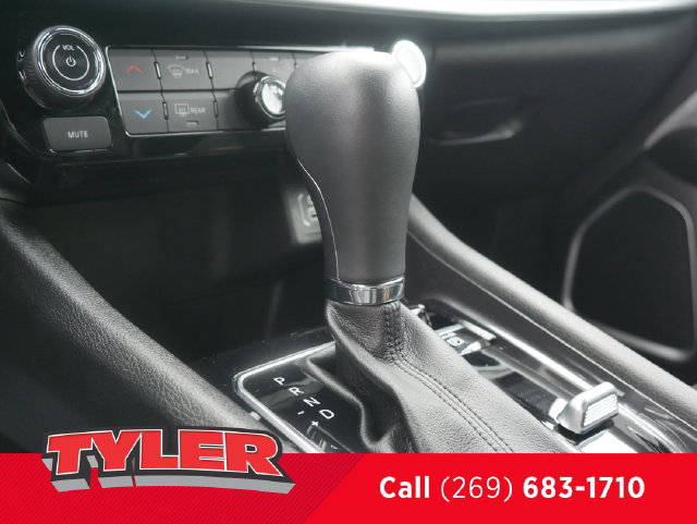 Used 2023 Jeep Compass Latitude AWD/4WD image 37