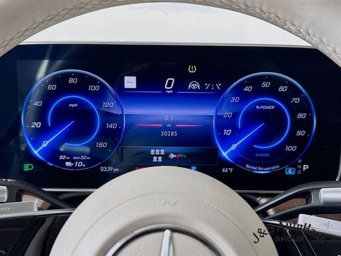 Used 2023 Mercedes-Benz EQS 450+ SUV image 15