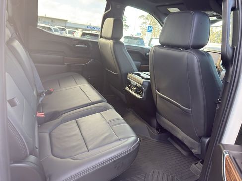 Used 2022 Chevrolet Silverado 1500 High Country w/ Z71 Off-Road Package image 21