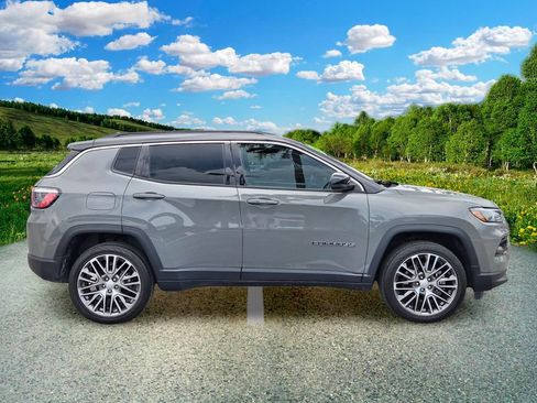 Certified 2023 Jeep Compass Limited w/ Elite Group AWD/4WD image 7