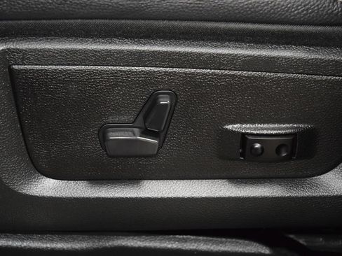 Used 2024 RAM 5500 4x4 Crew Cab image 38