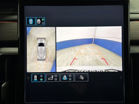 Used 2024 GMC Acadia Denali AWD/4WD image 14