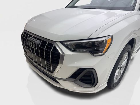 Used 2022 Audi Q3 2.0T Premium w/ Convenience Package image 16