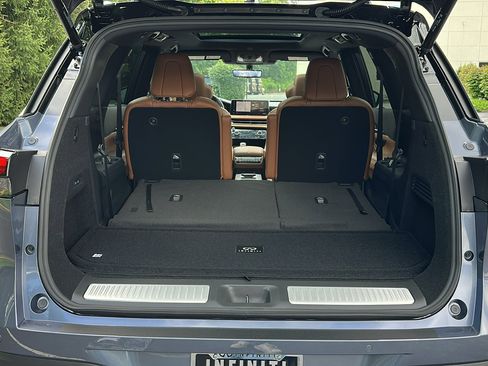 New 2026 INFINITI QX60 Autograph w/ Dark Cargo Package image 5