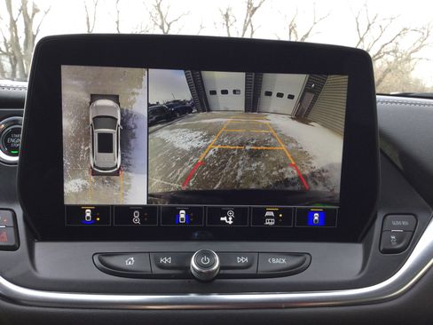 Used 2024 Chevrolet Blazer LT w/ Sound & Technology Package image 11