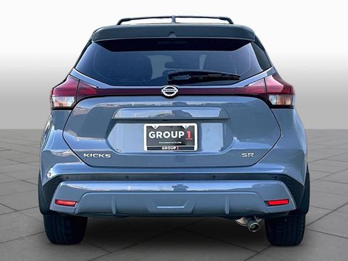 Used 2021 Nissan Kicks SR w/ SR Premium Package FWD image 5