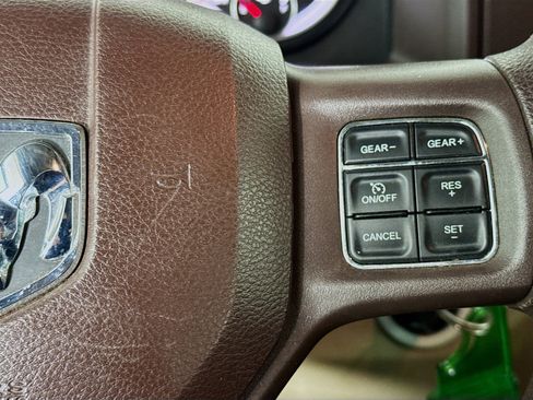 Used 2020 RAM 1500 Classic SLT image 14