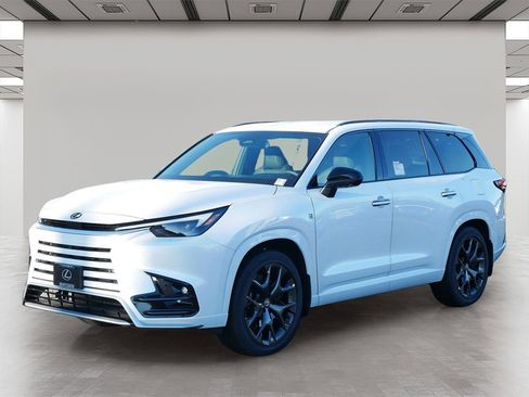 New 2026 Lexus TX 500h AWD image 2