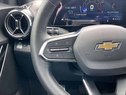 Used 2026 Chevrolet Equinox LT FWD image 22