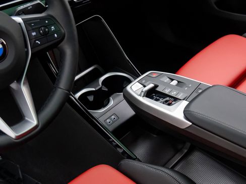 Certified 2025 BMW X2 xDrive28i w/ Premium Package image 12