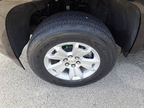 Used 2022 Chevrolet Colorado LT w/ LT Convenience Package image 16