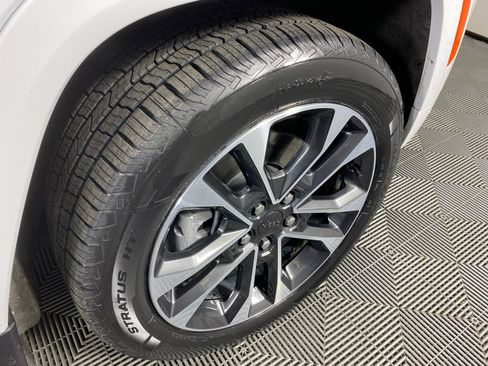 Used 2022 Jeep Grand Cherokee Overland w/ MOPAR Finishing Package AWD/4WD image 8