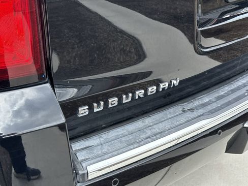 Used 2020 Chevrolet Suburban Premier AWD/4WD image 9
