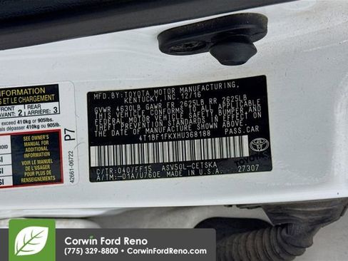 Used 2017 Toyota Camry SE image 29