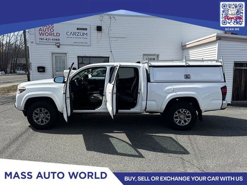 Used 2019 Toyota Tacoma SR5 image 10