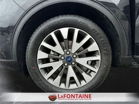 Used 2020 Ford Escape Titanium image 30