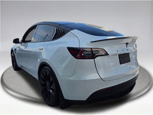 Used 2022 Tesla Model Y Performance AWD/4WD image 15