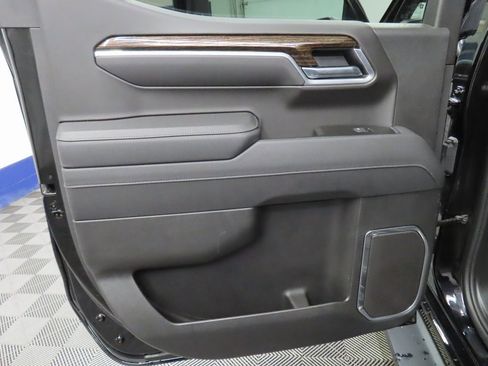 Used 2025 GMC Sierra 1500 Elevation image 61