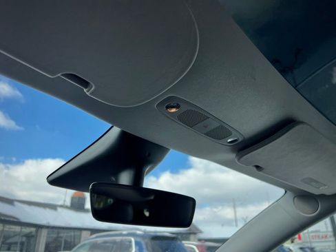 Used 2021 Tesla Model Y Long Range image 44