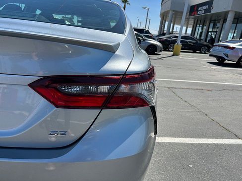Used 2023 Toyota Camry SE FWD image 10