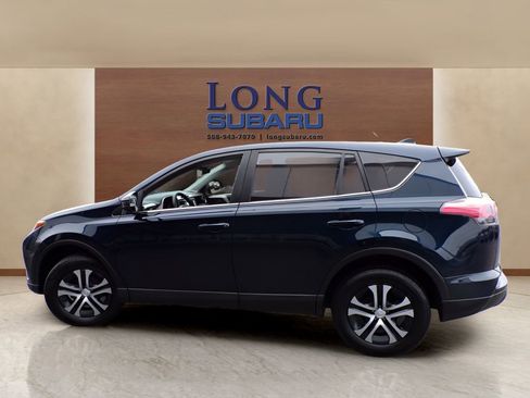 Used 2018 Toyota RAV4 LE image 16