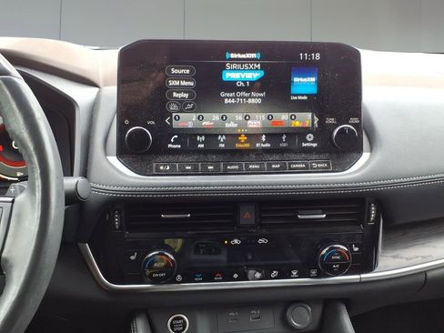 Used 2021 Nissan Rogue Platinum AWD/4WD image 16
