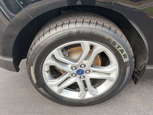 Used 2018 Ford Edge Titanium w/ Equipment Group 301A FWD image 27