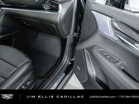 Used 2024 Cadillac XT6 Sport w/ LPO, ONYX Package AWD/4WD image 26