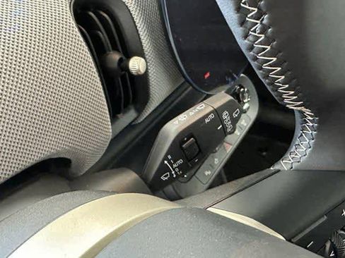 Certified 2025 MINI Cooper 4-Door Hardtop image 18