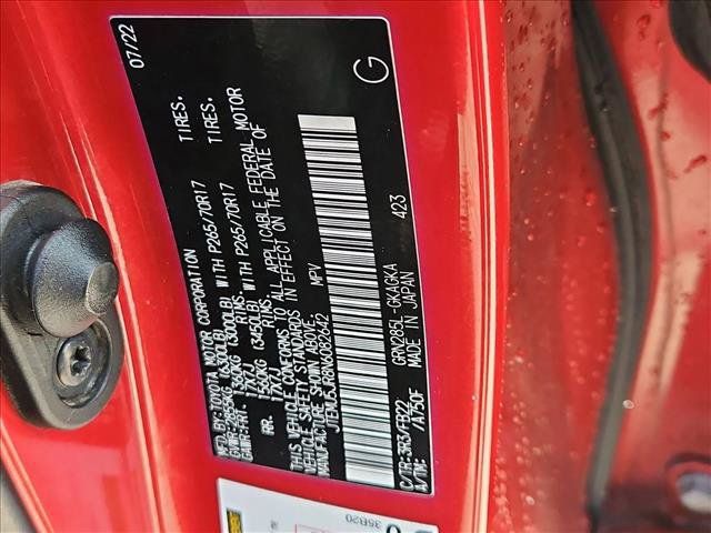 Used 2022 Toyota 4Runner SR5 AWD/4WD image 17