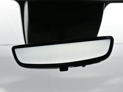 Used 2024 GMC Sierra 1500 AT4 w/ Technology Package image 27