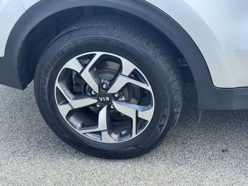 Used 2020 Kia Sportage LX AWD/4WD image 9