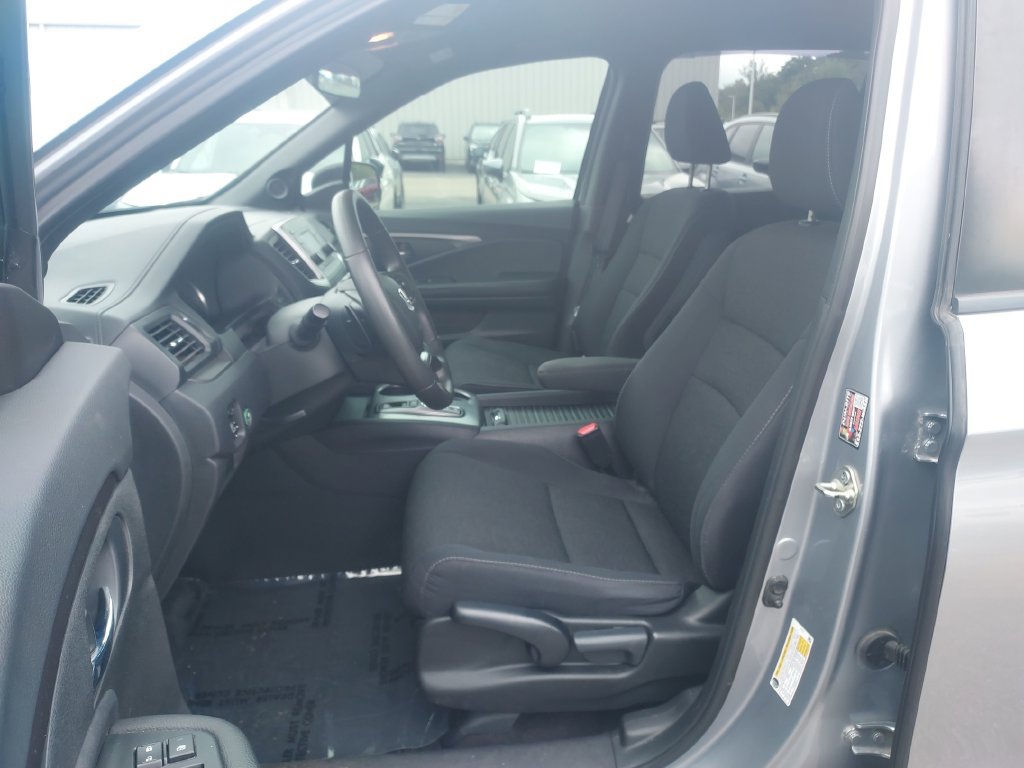Used 2019 Honda Passport Sport image 25