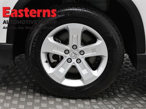 Used 2023 Honda Pilot LX image 32