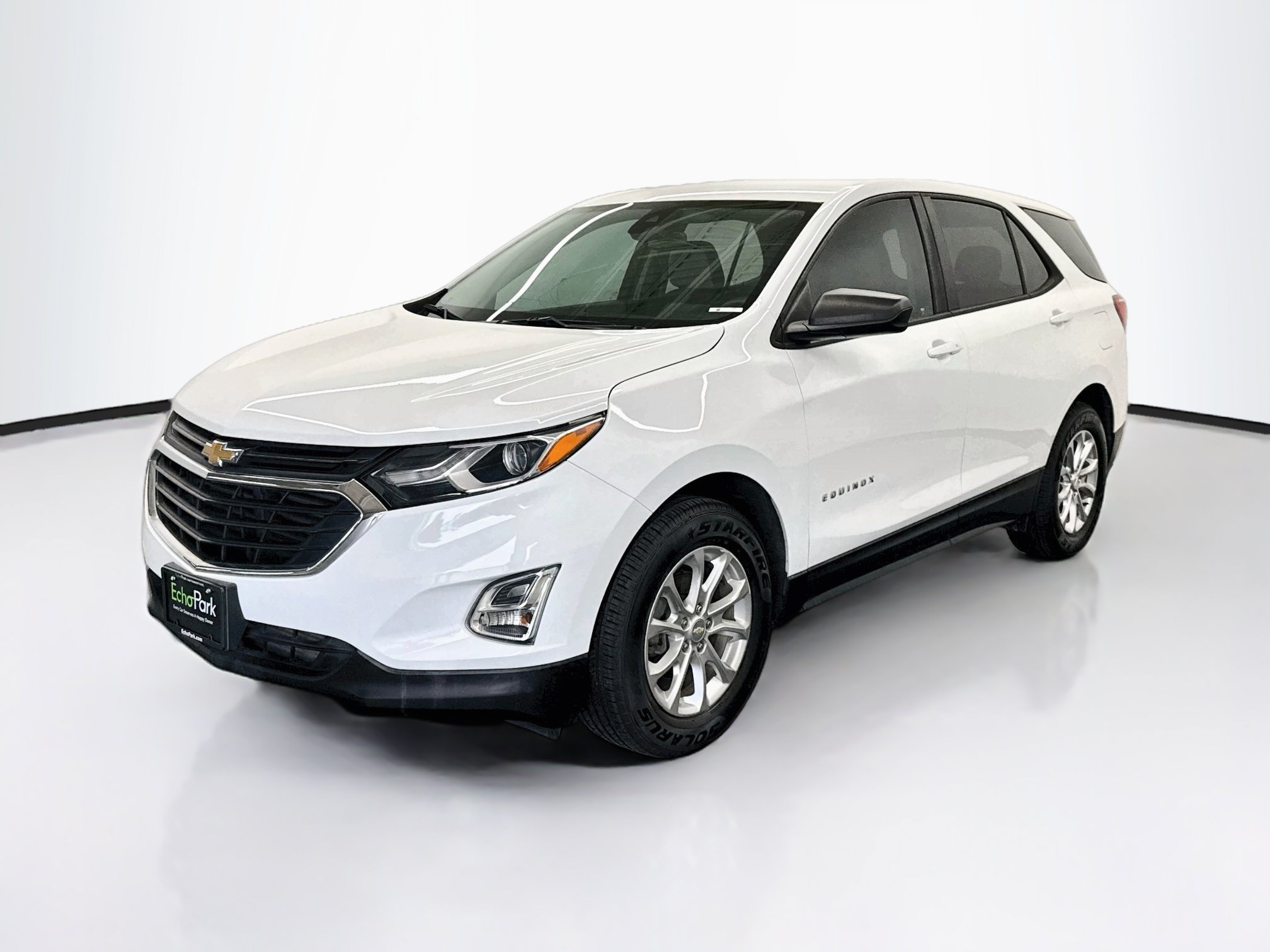 Used 2020 Chevrolet Equinox LS w/ LS Convenience Package FWD image 3